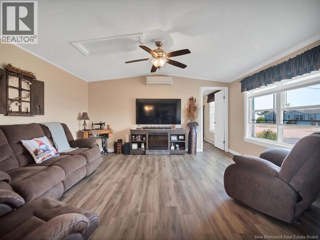 7 Ascona Street, Moncton, New Brunswick  E1H 3H7 - Photo 3 - NB128041
