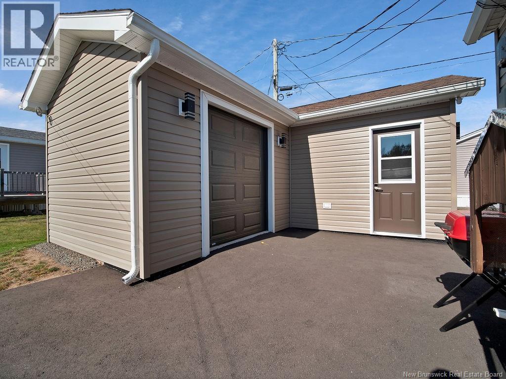 7 Ascona Street, Moncton, New Brunswick  E1H 3H7 - Photo 34 - NB128041