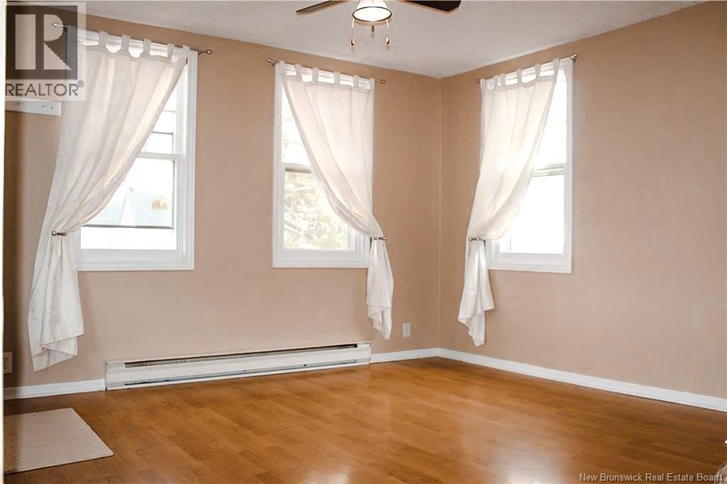 8 Emmerson, Moncton, New Brunswick  E1C 6T1 - Photo 32 - NB128083