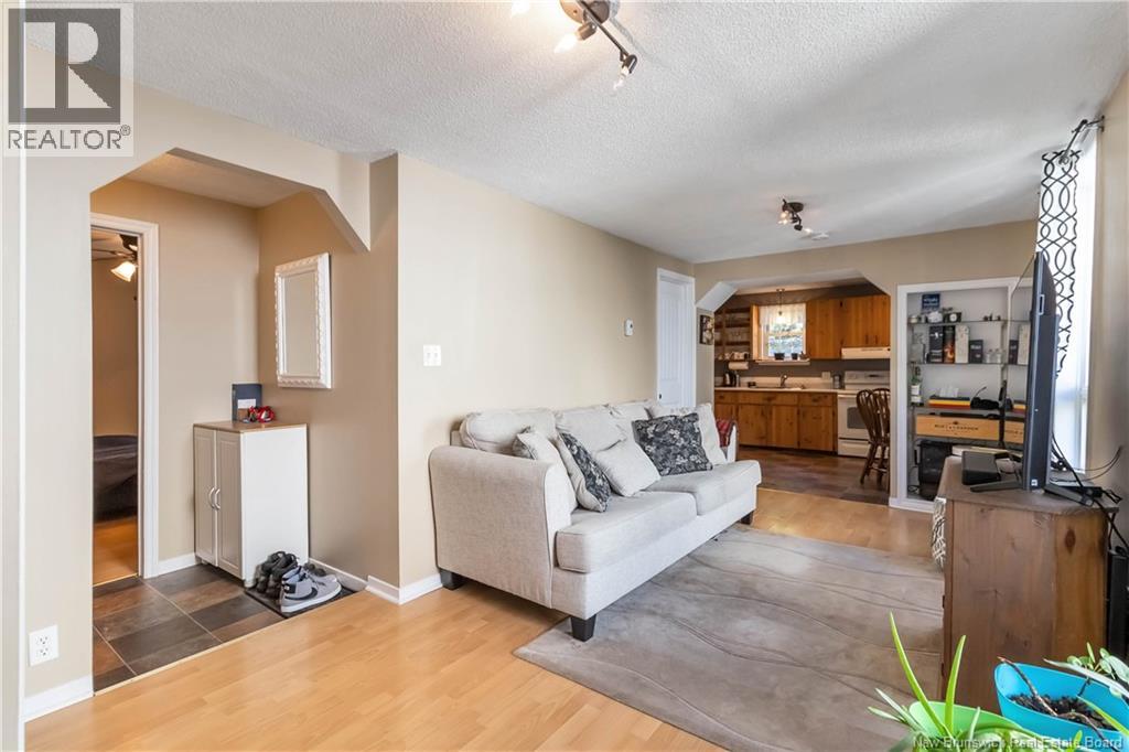 8 Emmerson, Moncton, New Brunswick  E1C 6T1 - Photo 7 - NB128083