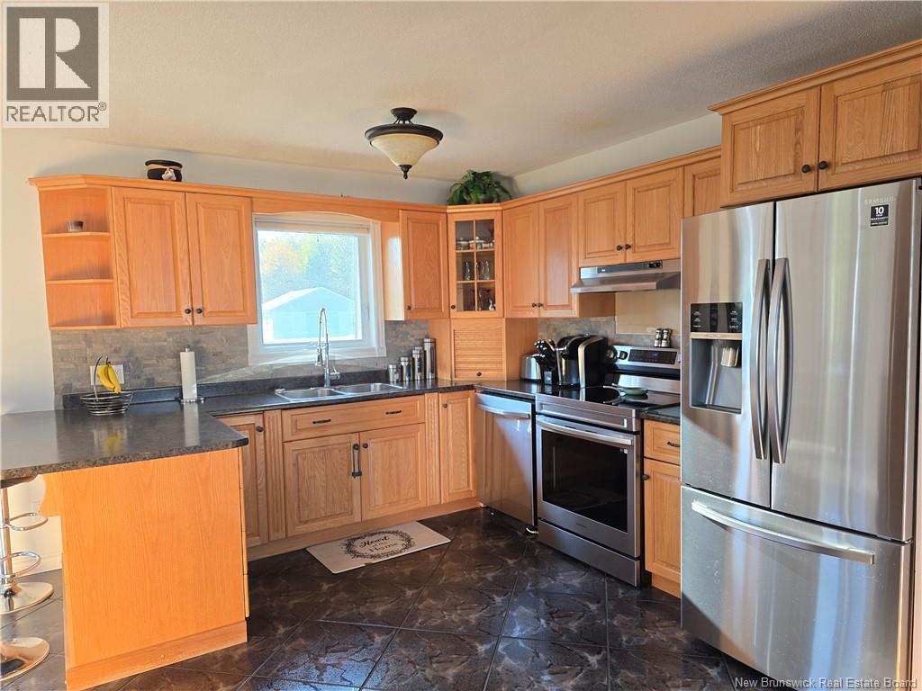646 Principale, Pointe-Verte, New Brunswick  E8J 3A1 - Photo 16 - NB128227