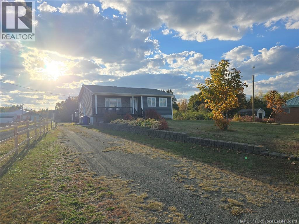 646 Principale, Pointe-Verte, New Brunswick  E8J 3A1 - Photo 4 - NB128227