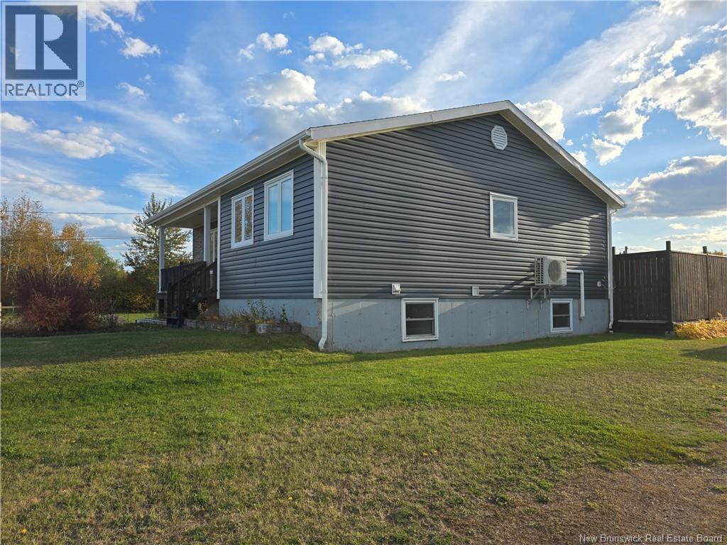 646 Principale, Pointe-Verte, New Brunswick  E8J 3A1 - Photo 5 - NB128227