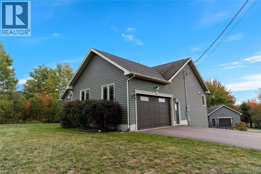 120 Anabelle Crescent, Lutes Mountain, New Brunswick  E1G 0R1 - Photo 2 - NB128231