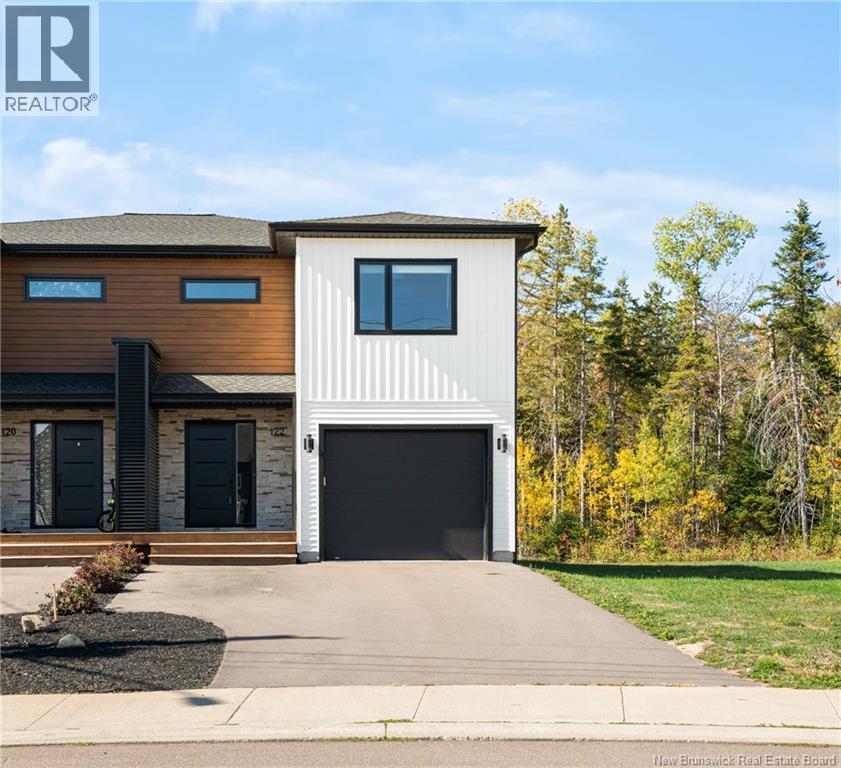 122 Francfort, Moncton, New Brunswick  E1G 5W6 - Photo 2 - NB128035