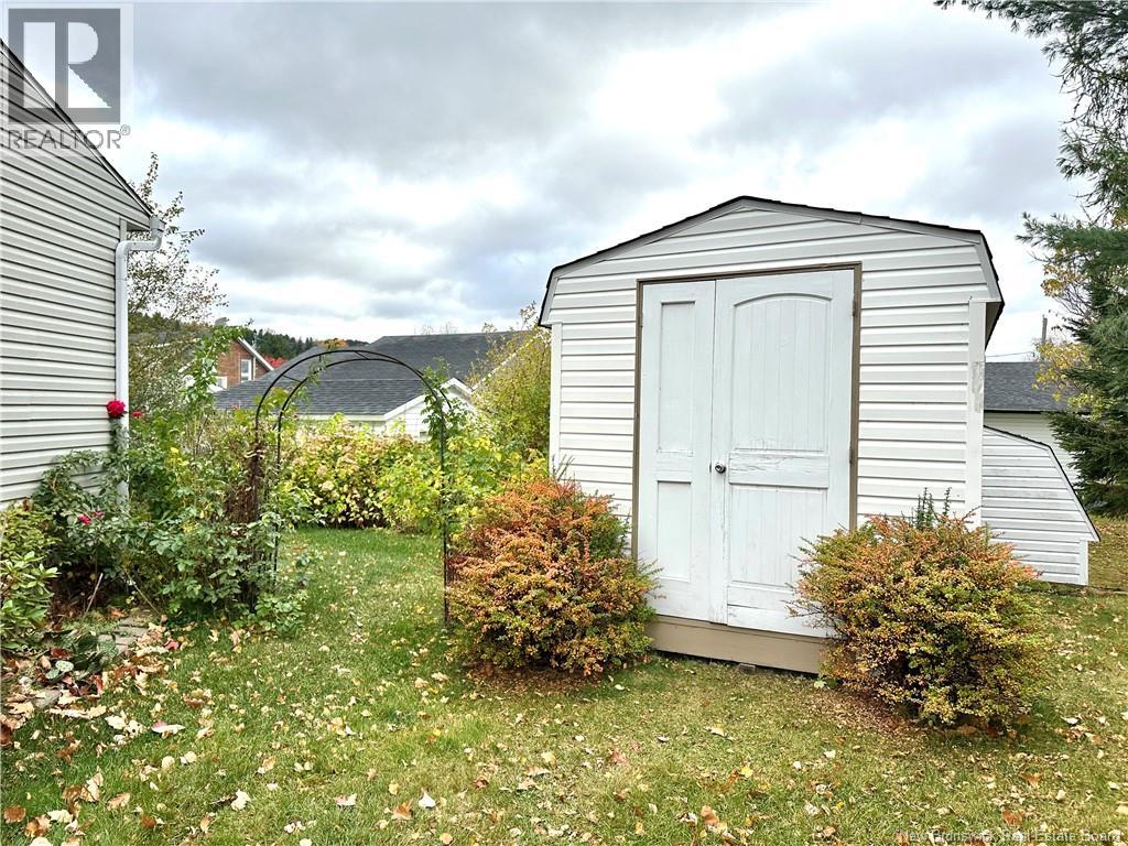 12 Lilianne Avenue, Edmundston, New Brunswick  E3V 3Z1 - Photo 31 - NB128256