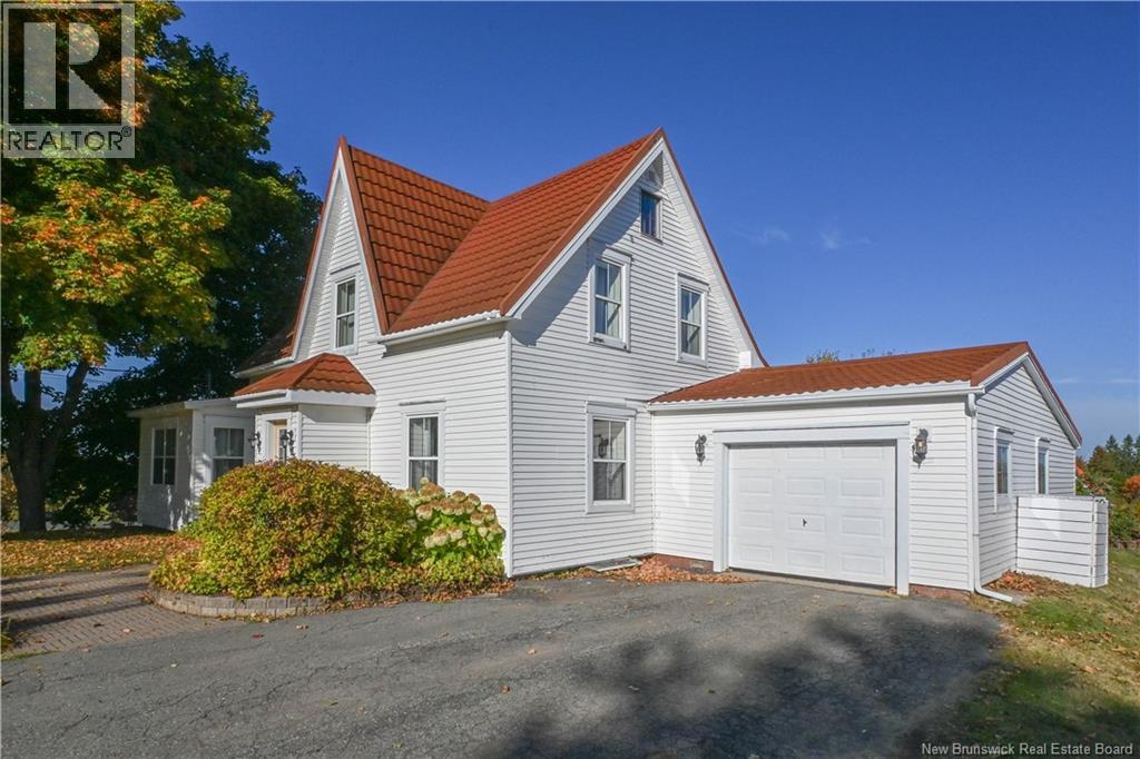 309 Saint-Pierre O Boulevard, Caraquet, New Brunswick  E1W 1A3 - Photo 2 - NB128297
