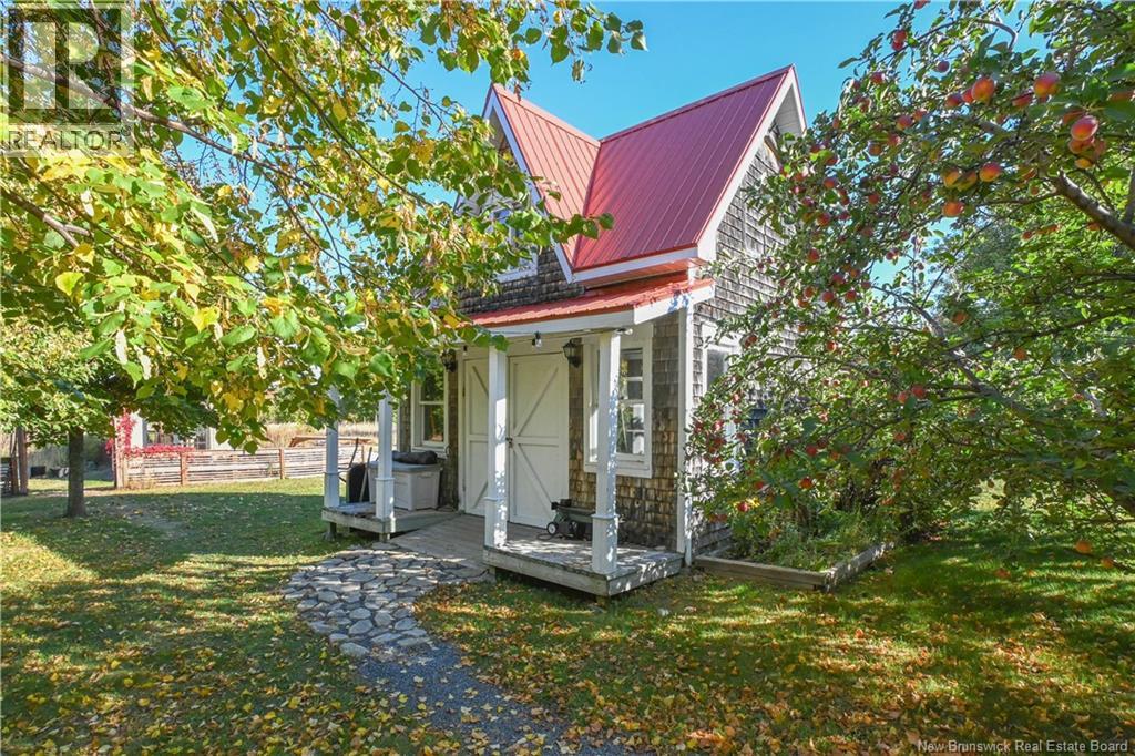 309 Saint-Pierre O Boulevard, Caraquet, New Brunswick  E1W 1A3 - Photo 9 - NB128297