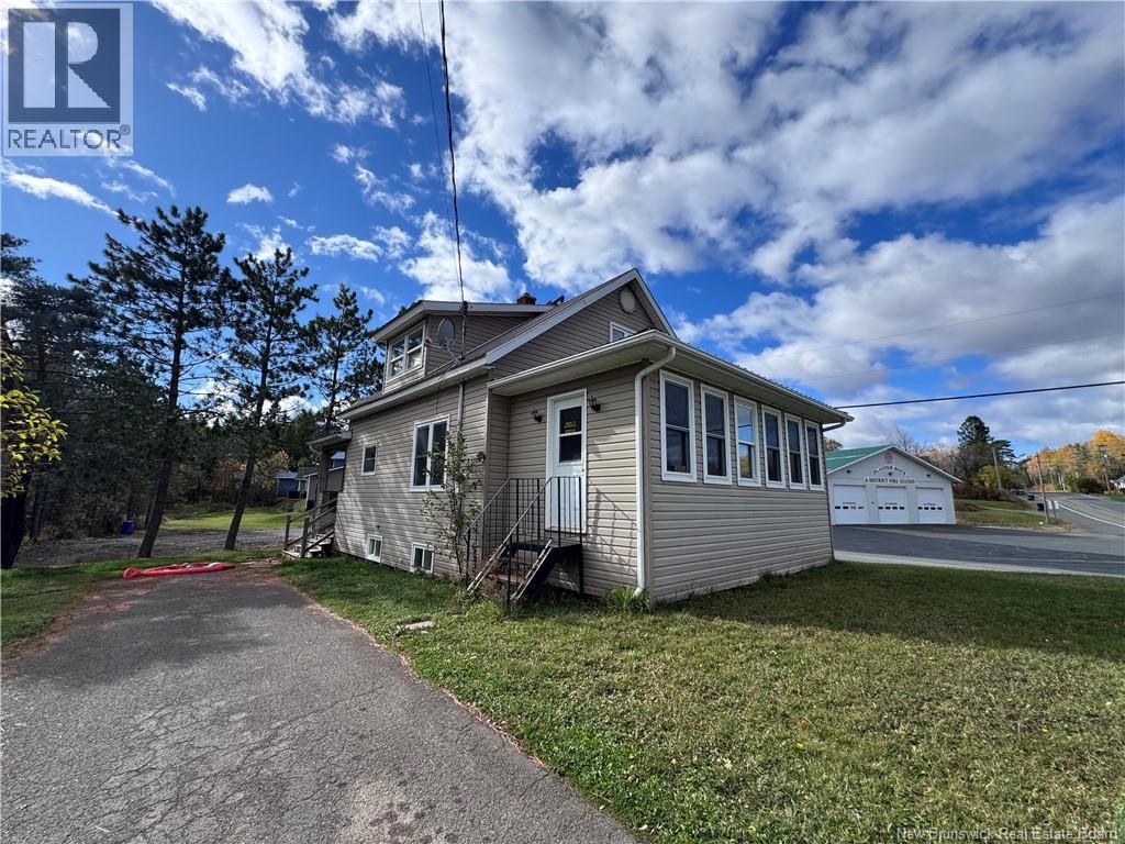 305 Main Street, Plaster Rock, New Brunswick  E7G 2G3 - Photo 3 - NB128313