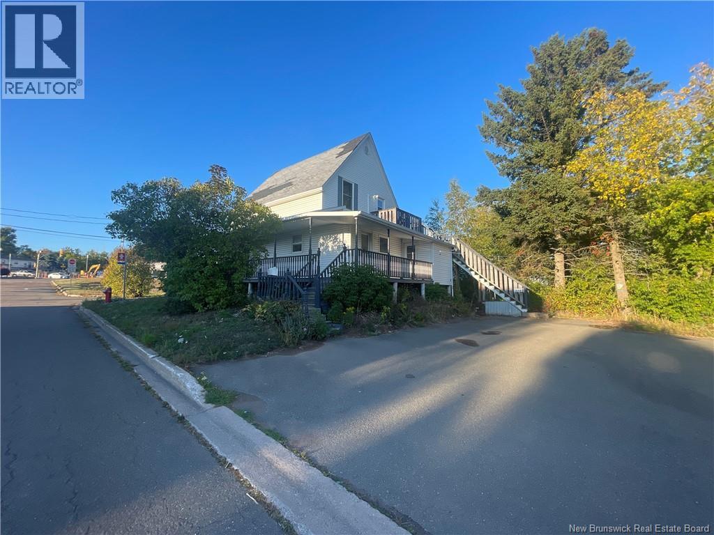 381 Harold Street, Dieppe, New Brunswick  E1A 1Y9 - Photo 3 - NB128331