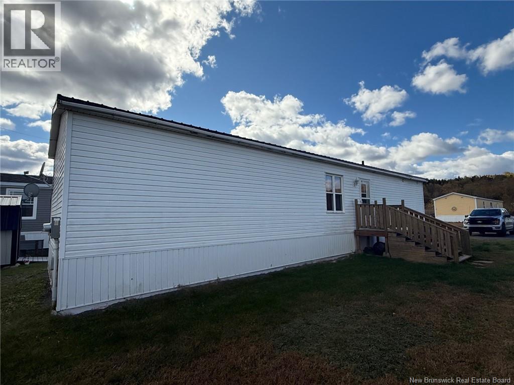 15 Ivory Court, Woodstock, New Brunswick  E7M 0G5 - Photo 2 - NB128349