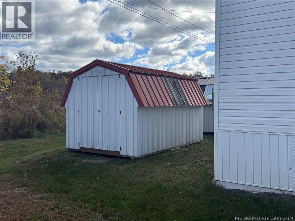 15 Ivory Court, Woodstock, New Brunswick  E7M 0G5 - Photo 3 - NB128349