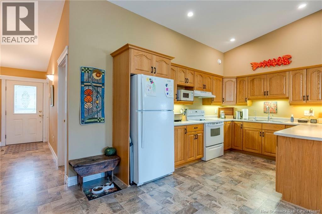 8 Merritt Hill Road, Quispamsis, New Brunswick  E2E 6A1 - Photo 5 - NB128302