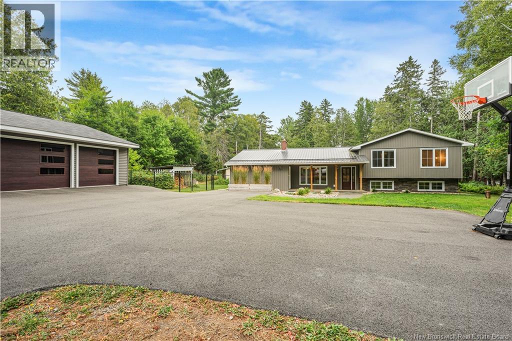 14 Island View Drive, Douglas, New Brunswick