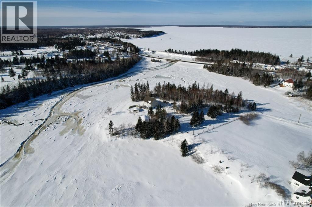 490a St Pierre Ouest Boulevard, Caraquet, New Brunswick  E1W 1A3 - Photo 31 - NB128424
