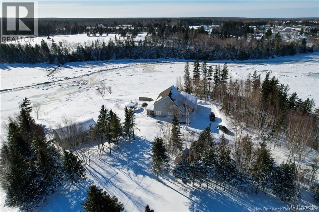 490a St Pierre Ouest Boulevard, Caraquet, New Brunswick  E1W 1A3 - Photo 34 - NB128424