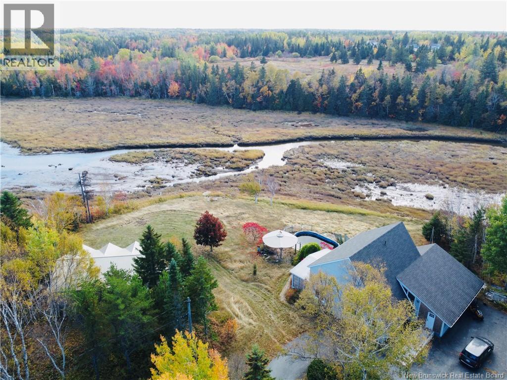 490a St Pierre Ouest Boulevard, Caraquet, New Brunswick  E1W 1A3 - Photo 35 - NB128424