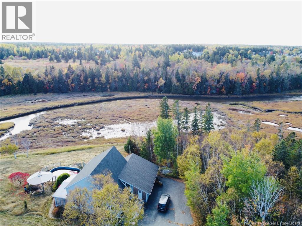 490a St Pierre Ouest Boulevard, Caraquet, New Brunswick  E1W 1A3 - Photo 38 - NB128424