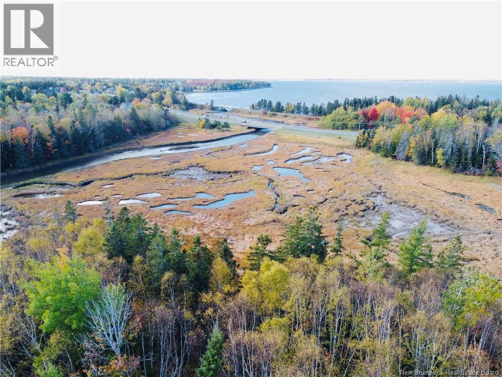 490a St Pierre Ouest Boulevard, Caraquet, New Brunswick  E1W 1A3 - Photo 39 - NB128424
