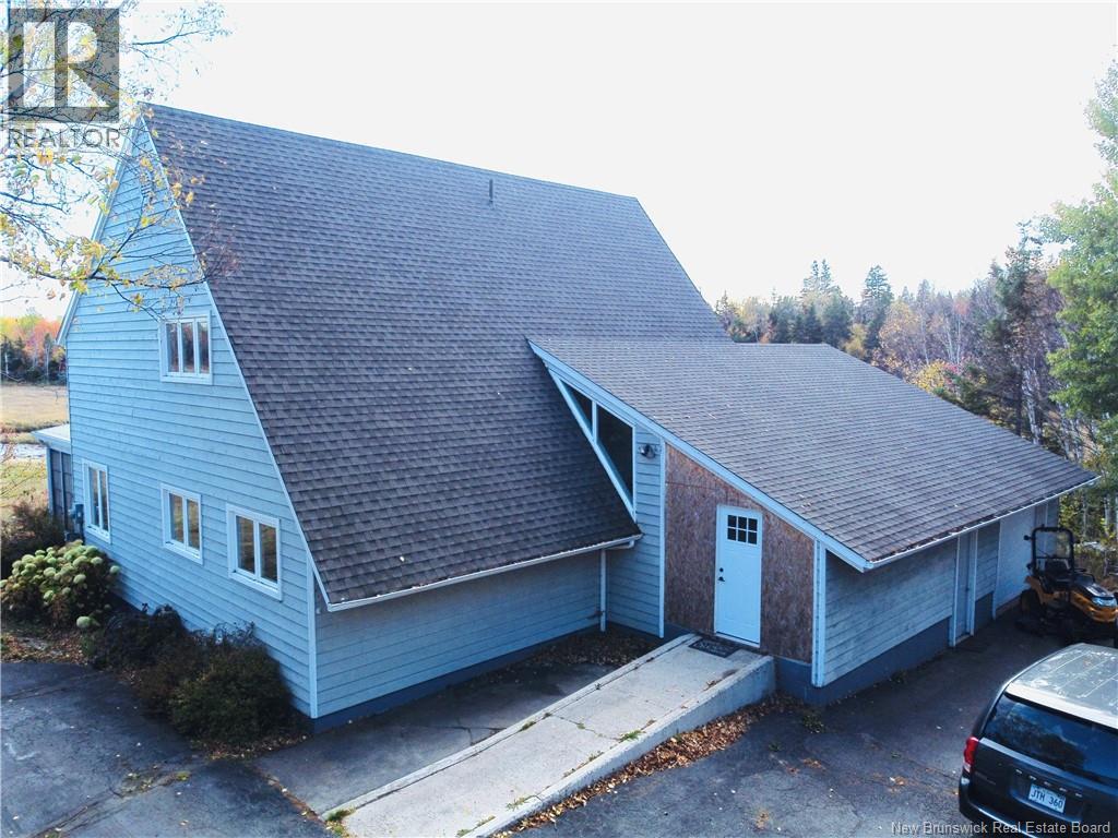 490a St Pierre Ouest Boulevard, Caraquet, New Brunswick  E1W 1A3 - Photo 43 - NB128424