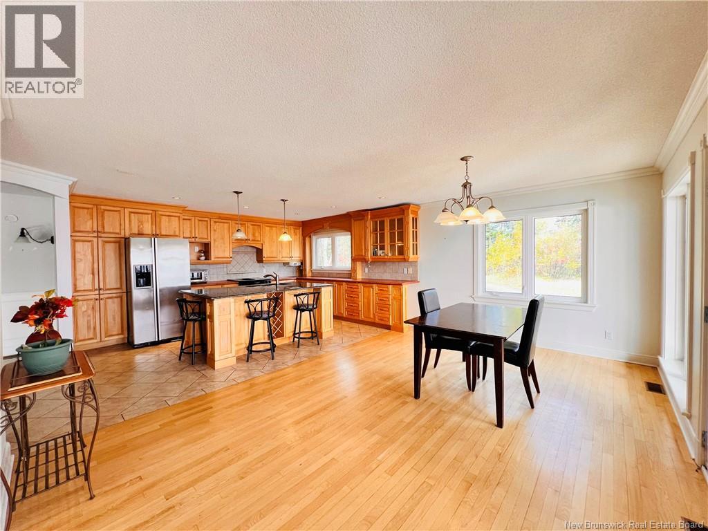 490a St Pierre Ouest Boulevard, Caraquet, New Brunswick  E1W 1A3 - Photo 7 - NB128424