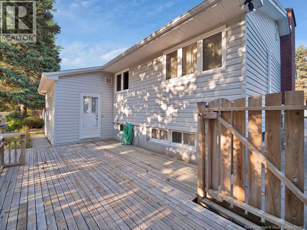 577 Beausoleil Street, Dieppe, New Brunswick  E1A 1C3 - Photo 34 - NB128447