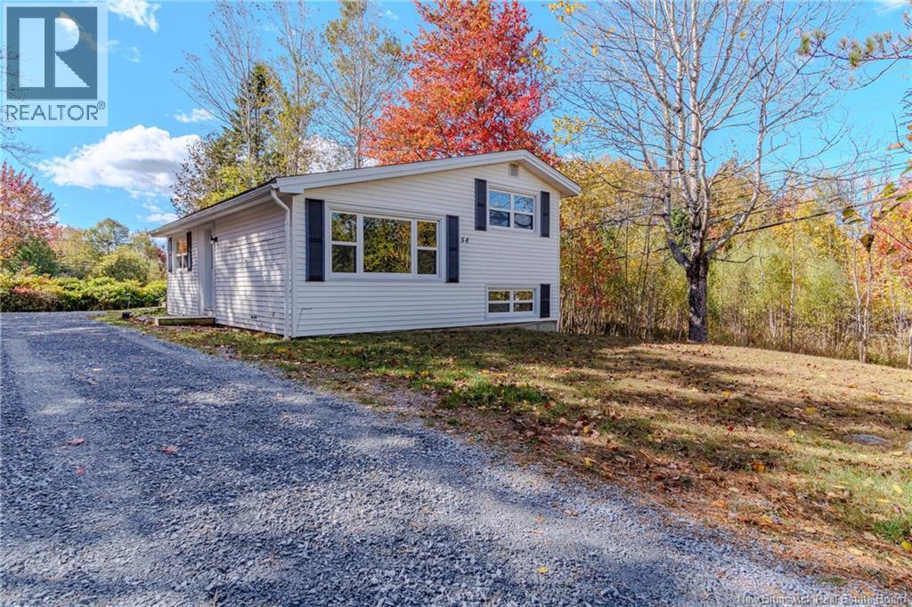 54 Iona Avenue, Rothesay, New Brunswick  E2E 3J6 - Photo 3 - NB128469