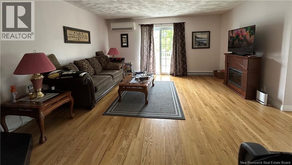 1268 Elmwood, Moncton, New Brunswick  E1H 2H2 - Photo 21 - NB128393