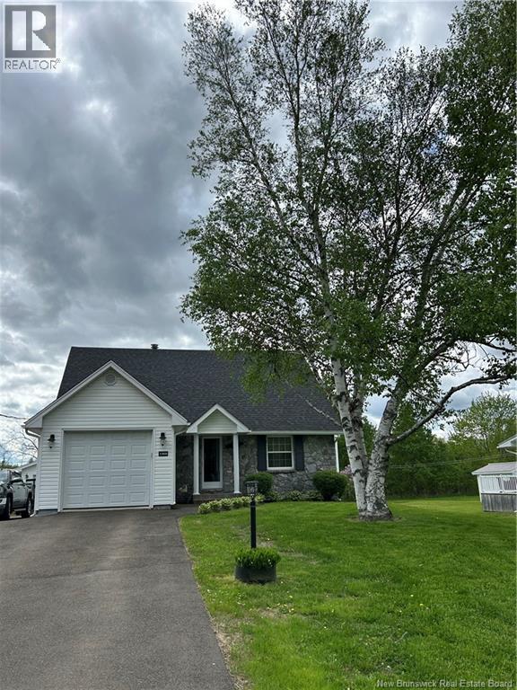 1268 Elmwood, Moncton, New Brunswick  E1H 2H2 - Photo 3 - NB128393