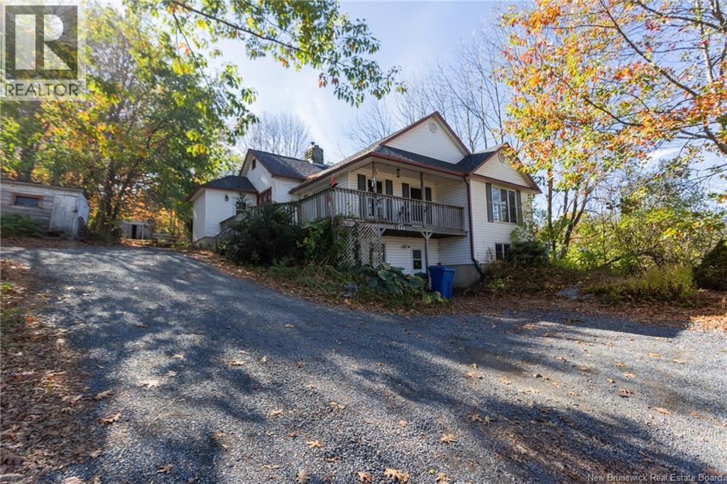1856 Woodstock Road, Fredericton, New Brunswick  E3C 1L4 - Photo 2 - NB128501