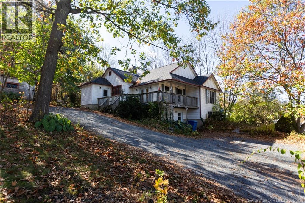 1856 Woodstock Road, Fredericton, New Brunswick  E3C 1L4 - Photo 3 - NB128501