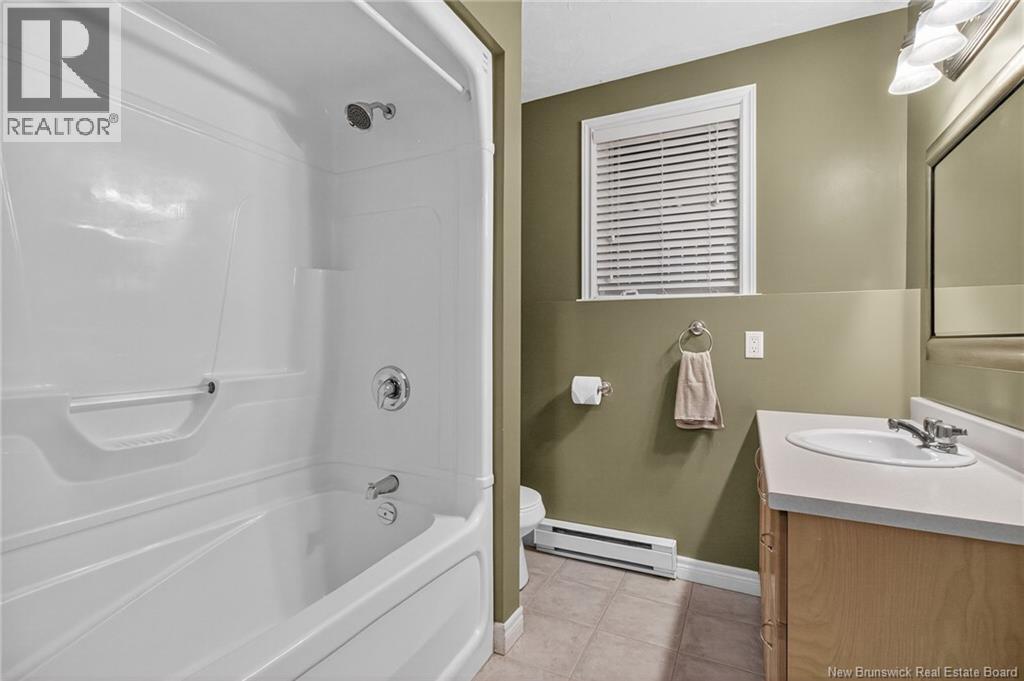 88 Penrose Street, Moncton, New Brunswick  E1E 4V7 - Photo 28 - NB128394