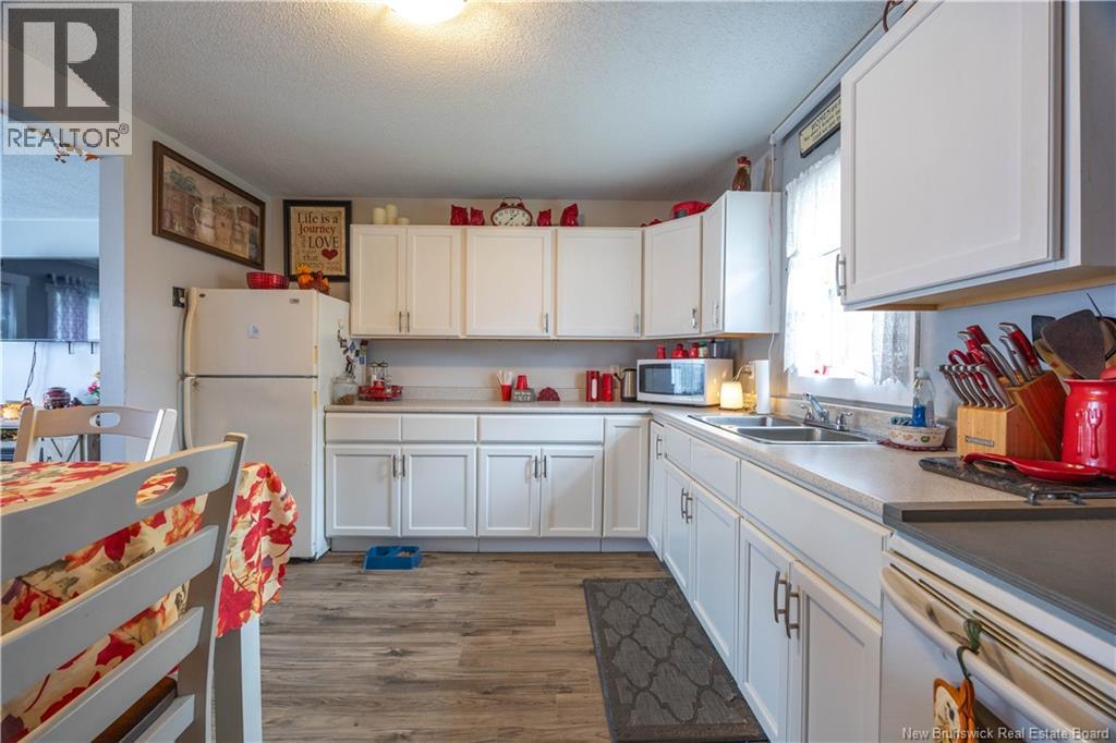 38 Brown Street, Saint John, New Brunswick  E2H 1X6 - Photo 4 - NB128055