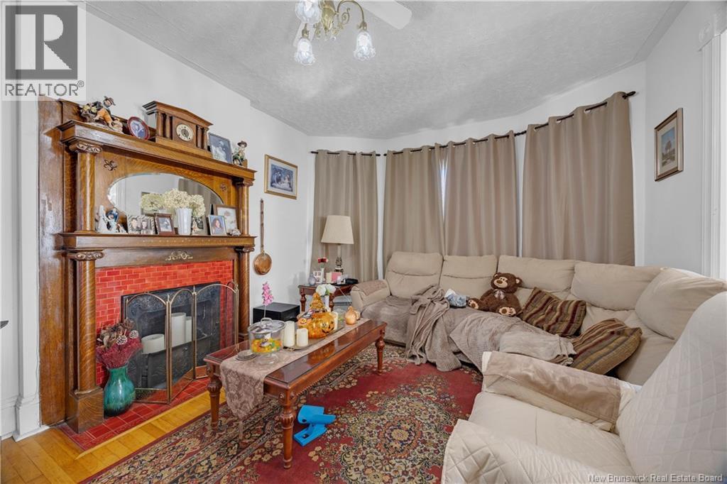 163 Guilford Street, Saint John, New Brunswick  E2M 1V8 - Photo 6 - NB128342