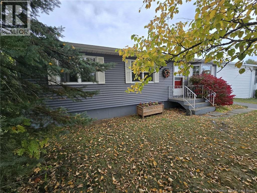 232 Aimee Street, Beresford, New Brunswick  E8K 1L9 - Photo 4 - NB128531