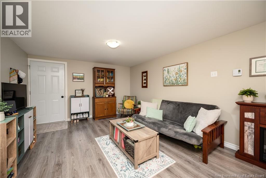 16 Melinda, Dieppe, New Brunswick  E1A 0W8 - Photo 32 - NB128426