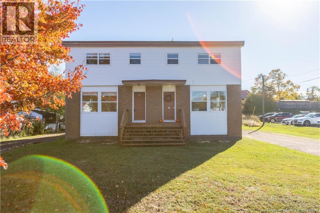 4-4a Jones Avenue, Sackville, New Brunswick  E4L 3Y6 - Photo 1 - NB128583