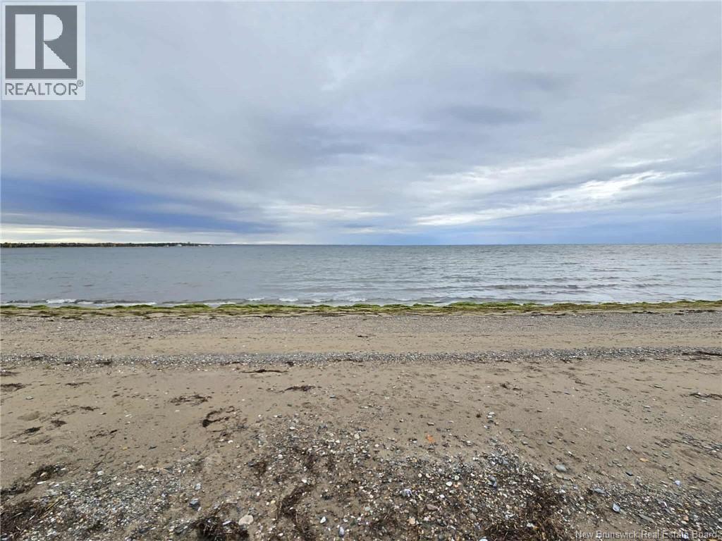 349 Bayshore Drive, Bathurst, New Brunswick  E2A 6A5 - Photo 13 - NB128623