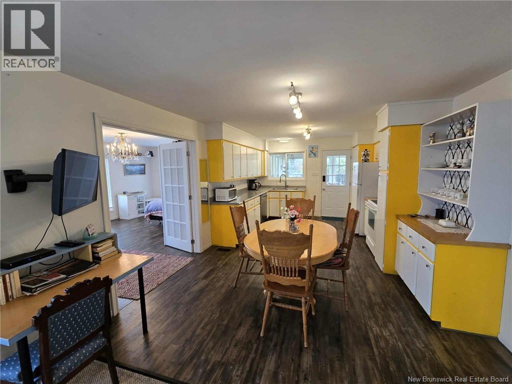 349 Bayshore Drive, Bathurst, New Brunswick  E2A 6A5 - Photo 15 - NB128623