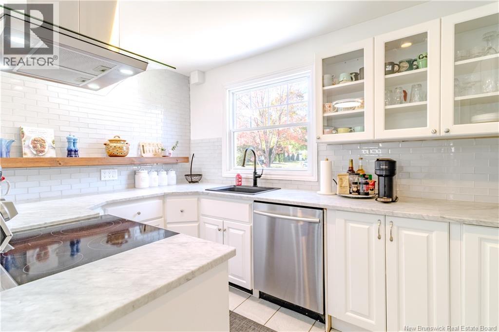 594 Broad Street, Fredericton, New Brunswick  E3A 2L8 - Photo 3 - NB128225