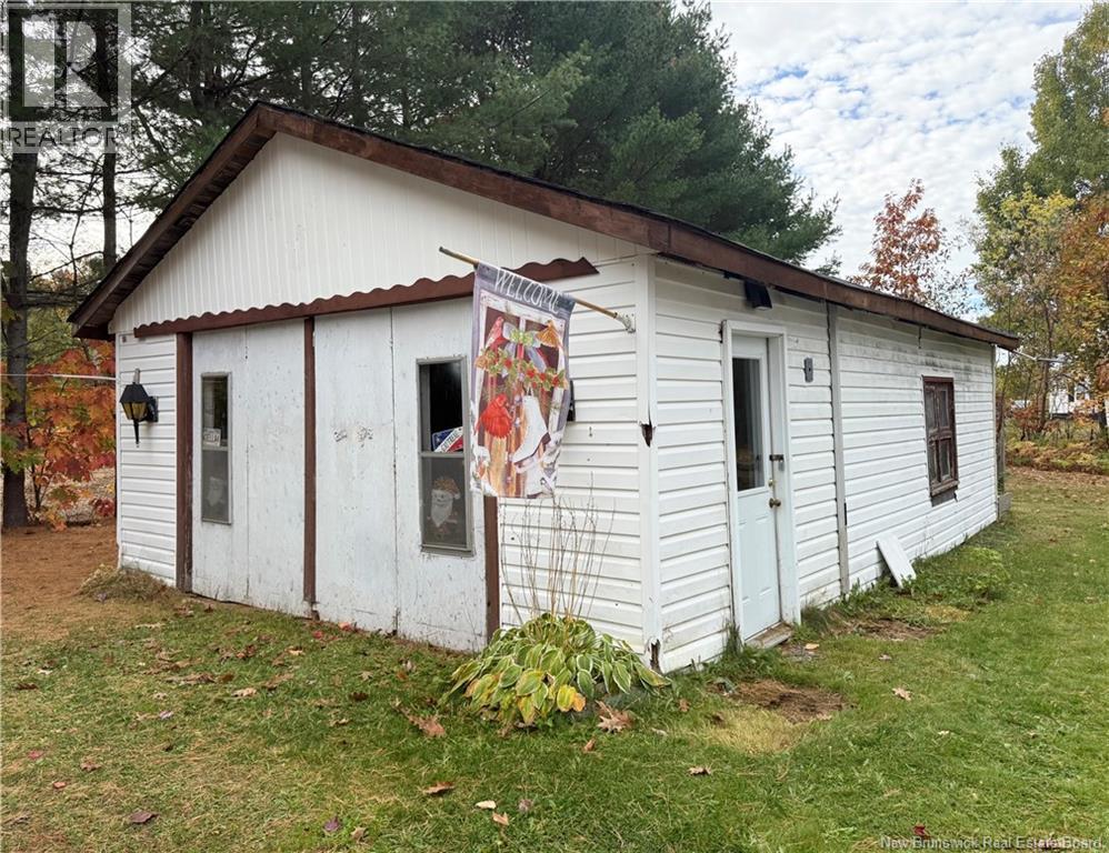 300 Brown Road, Miramichi, New Brunswick  E1V 3L6 - Photo 3 - NB128496