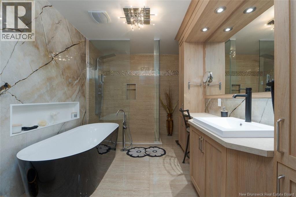 112 De La Falaise Street Unit# 201, Edmundston, New Brunswick E3V 0C4 - Photo 14 - NB128636