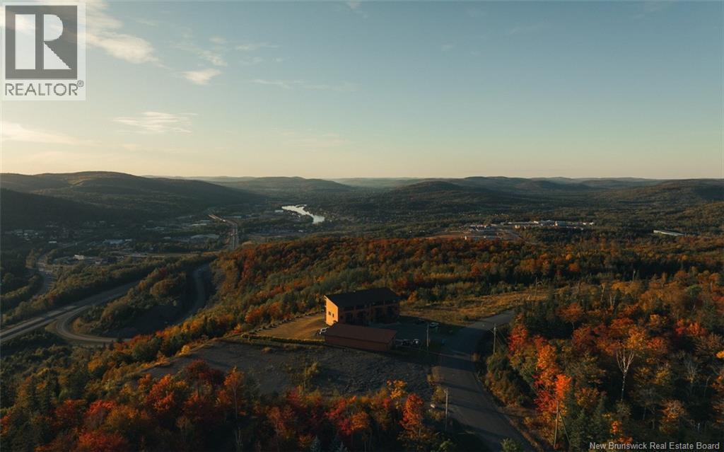 112 De La Falaise Street Unit# 201, Edmundston, New Brunswick E3V 0C4 - Photo 26 - NB128636
