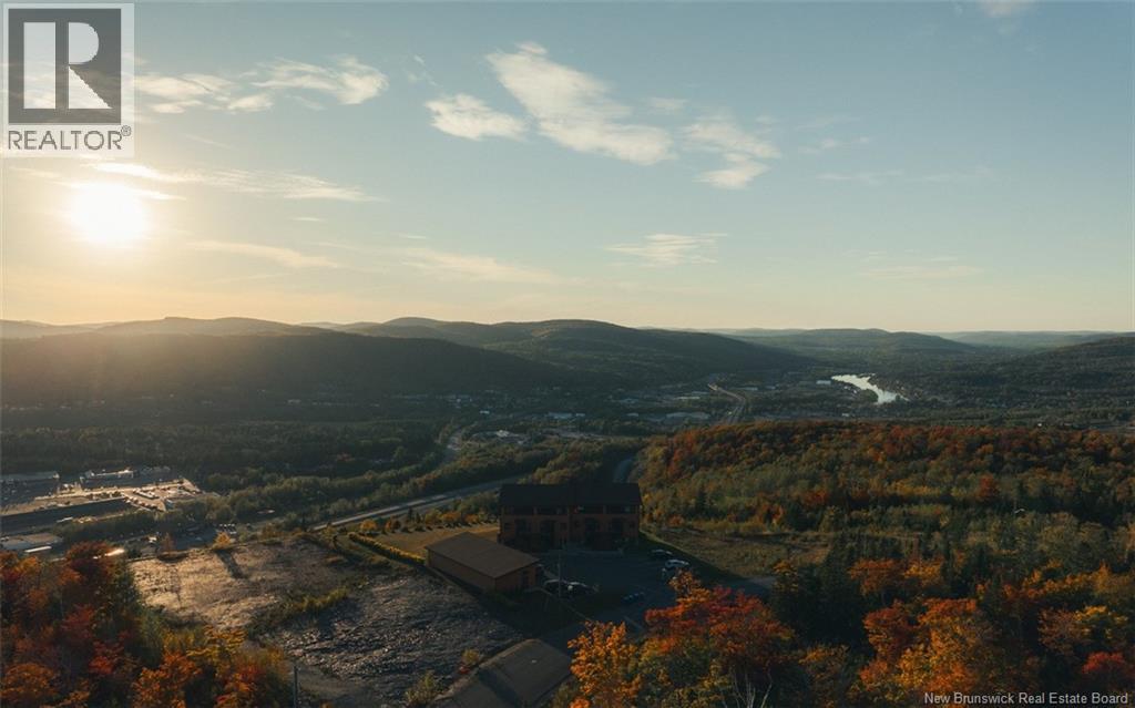 112 De La Falaise Street Unit# 201, Edmundston, New Brunswick E3V 0C4 - Photo 27 - NB128636