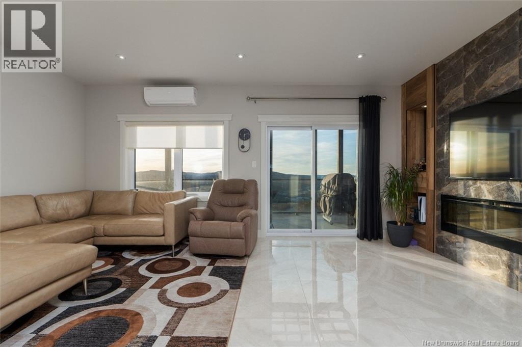 112 De La Falaise Street Unit# 201, Edmundston, New Brunswick E3V 0C4 - Photo 8 - NB128636