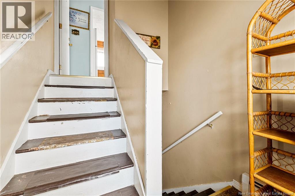 174 Argyle, Moncton, New Brunswick E1C 3V2 - Photo 5 - NB128637