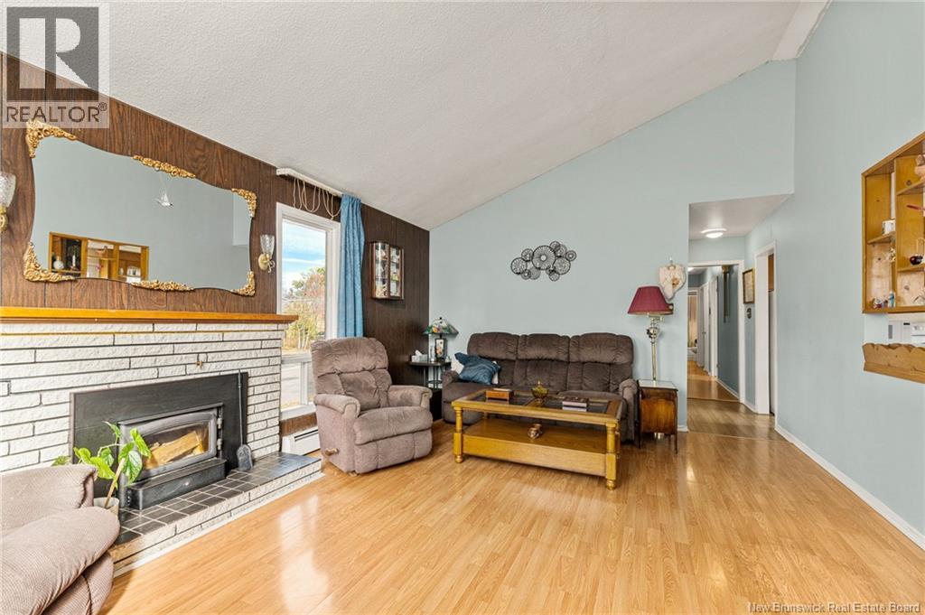 174 Argyle, Moncton, New Brunswick E1C 3V2 - Photo 9 - NB128637