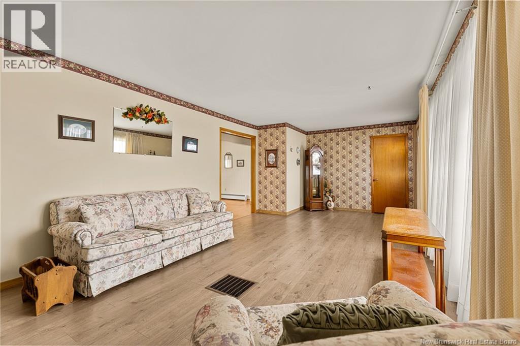 1802 Champlain Street, Dieppe, New Brunswick  E1A 7J1 - Photo 5 - NB128483