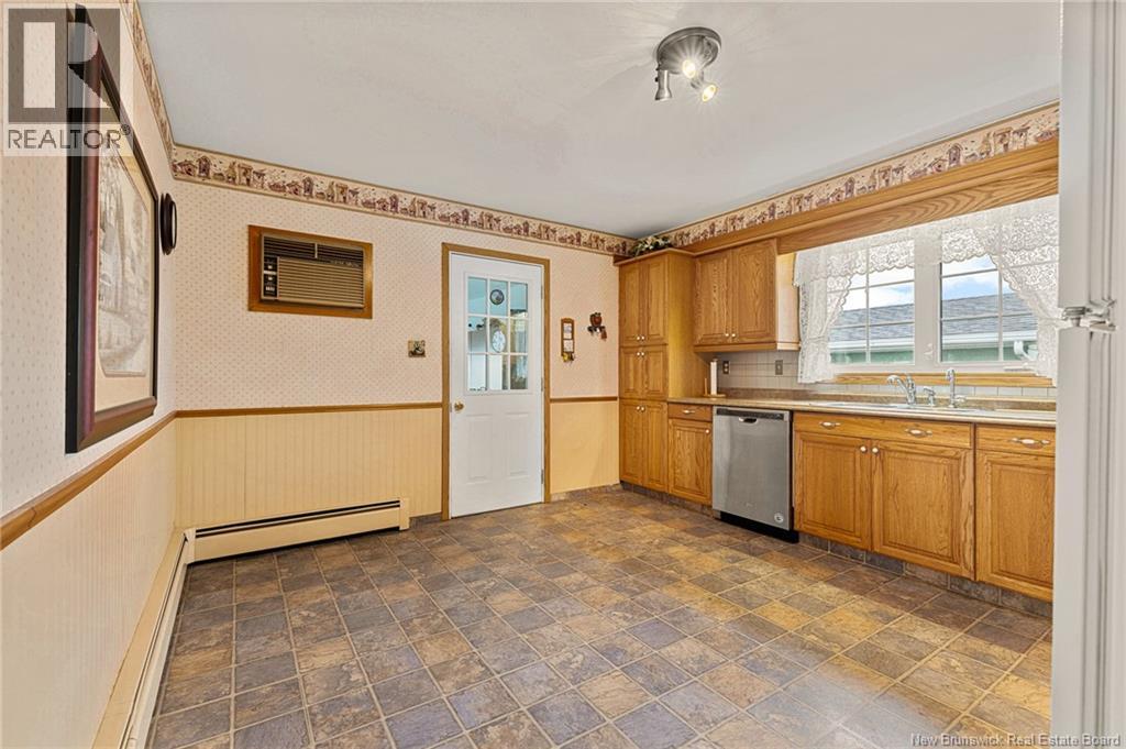 1802 Champlain Street, Dieppe, New Brunswick  E1A 7J1 - Photo 7 - NB128483