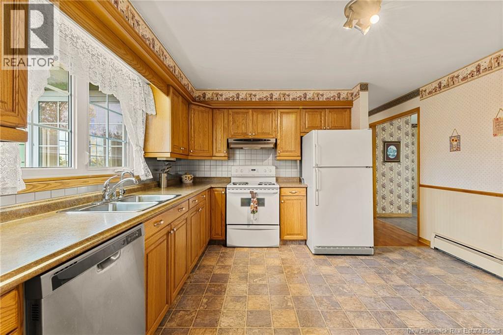 1802 Champlain Street, Dieppe, New Brunswick  E1A 7J1 - Photo 9 - NB128483